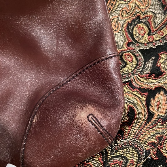 Gucci Shoulder Bag - Picture 6 of 12